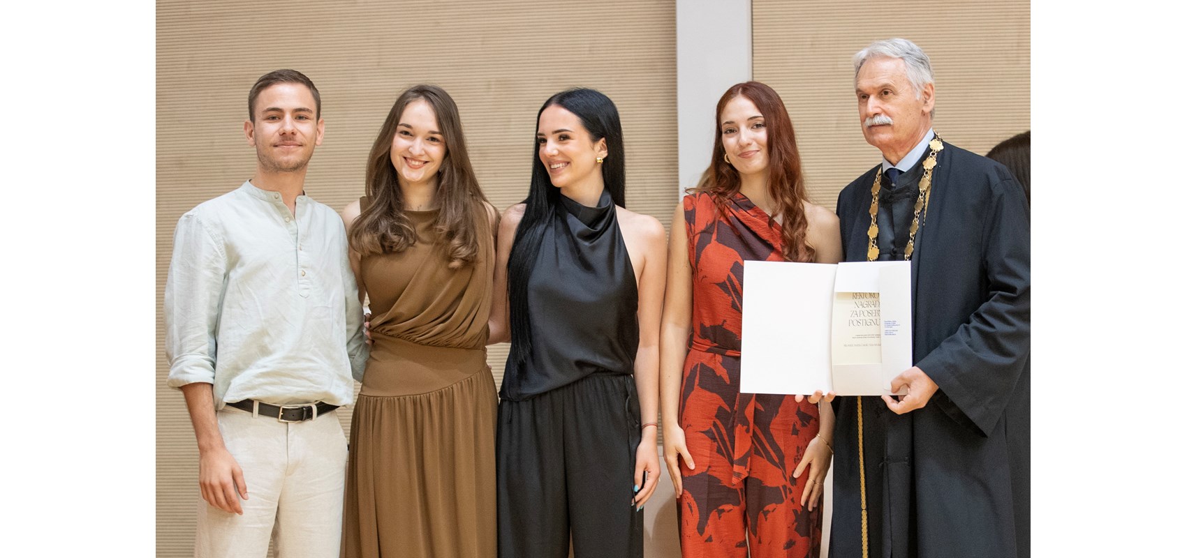 Rektorova nagrada potvrdila je odličan rad, ali studenti ističu da je najveća vrijednost Radio Kampusa prilika za učenje kroz praksu